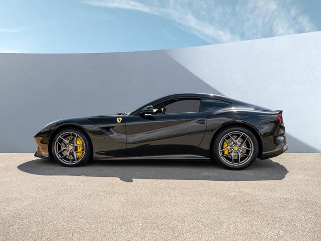 FERRARI F12 Berlinetta Photo 6