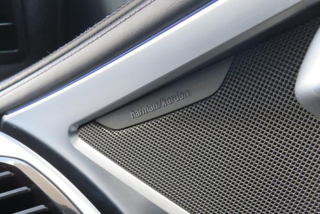 BMW 8 Series Photo 13