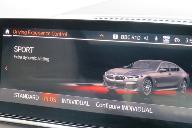 BMW 8 Series Photo 25