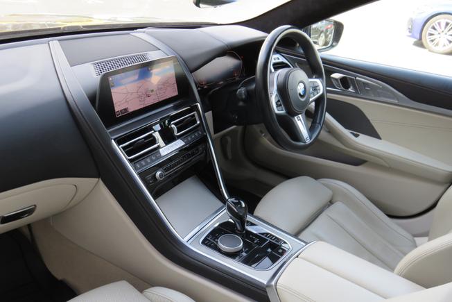 BMW 8 Series Photo 42
