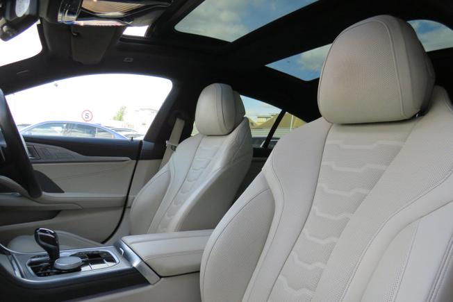 BMW 8 Series Photo 43