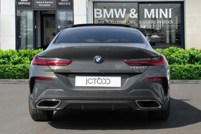 BMW 8 Series Photo 5
