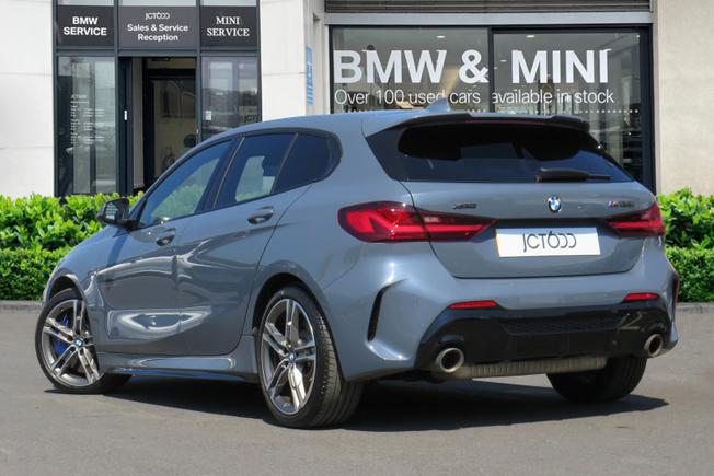 BMW 1 Series Photo 2