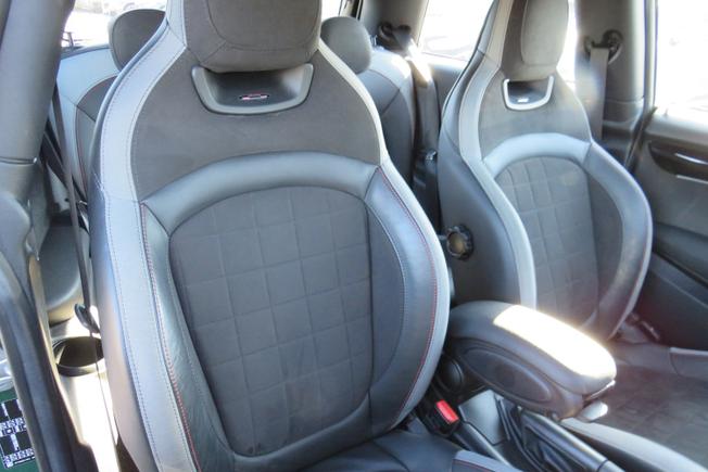 MINI Hatchback Photo 13
