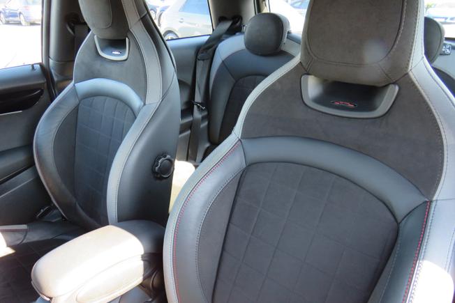 MINI Hatchback Photo 17
