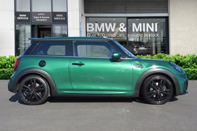 MINI Hatchback Photo 3