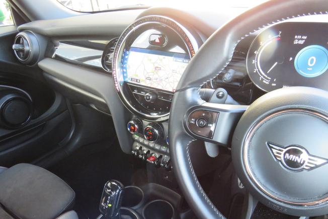 MINI Hatchback Photo 37