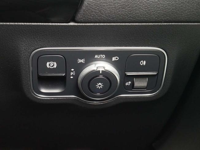 MERCEDES-BENZ Eqa Photo 15