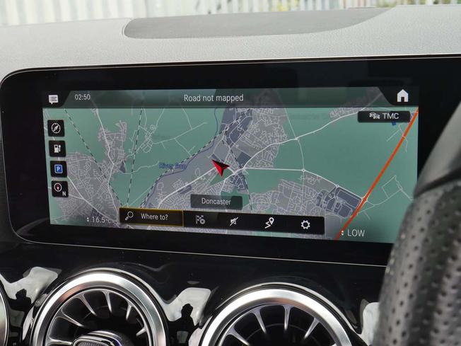 MERCEDES-BENZ Eqa Photo 21