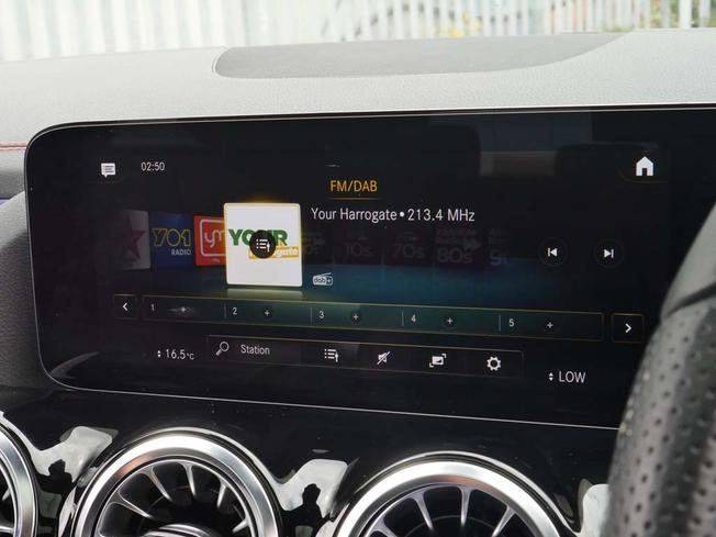 MERCEDES-BENZ Eqa Photo 22