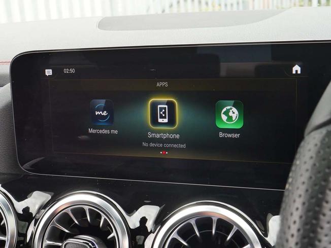 MERCEDES-BENZ Eqa Photo 24