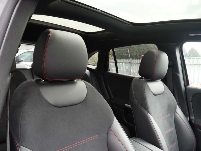 MERCEDES-BENZ Eqa Photo 34