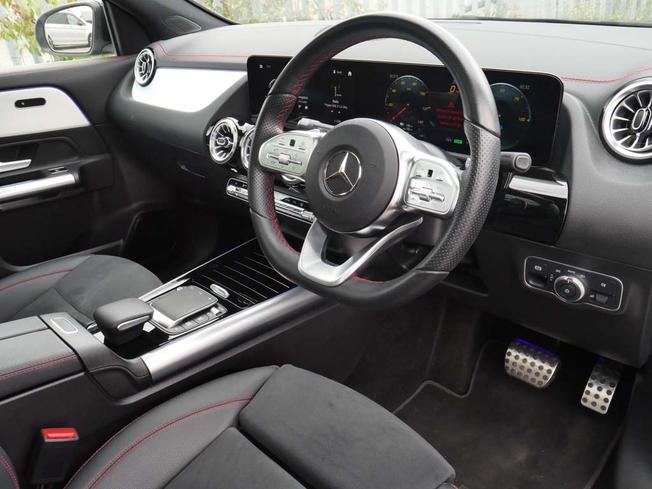 MERCEDES-BENZ Eqa Photo 36