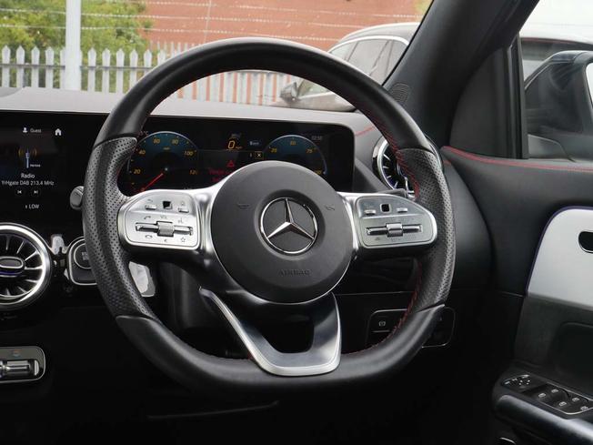 MERCEDES-BENZ Eqa Photo 42