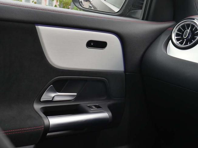 MERCEDES-BENZ Eqa Photo 44