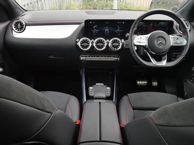 MERCEDES-BENZ Eqa Photo 5