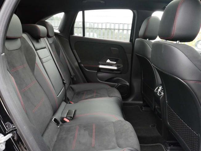MERCEDES-BENZ Eqa Photo 8