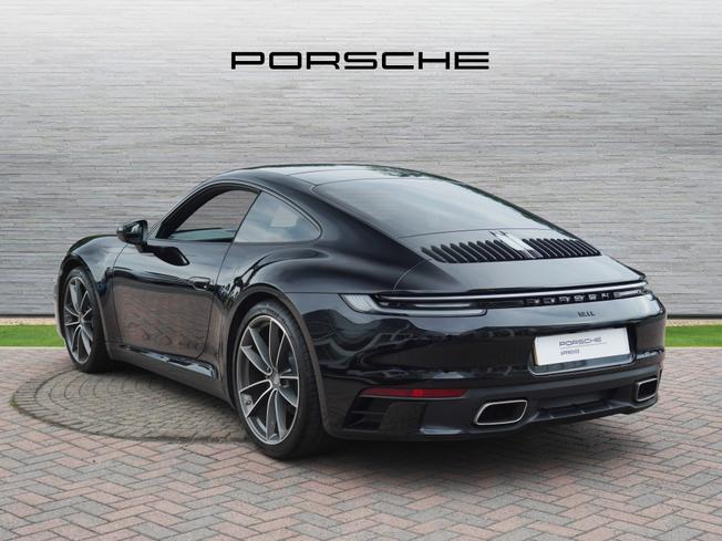 PORSCHE 911 Photo 2