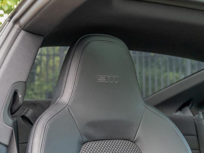PORSCHE 911 Photo 12