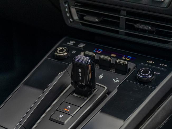 PORSCHE 911 Photo 23