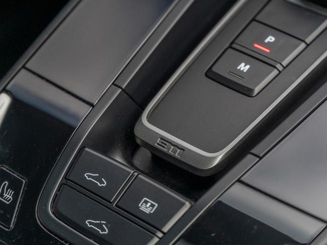 PORSCHE 911 Photo 24