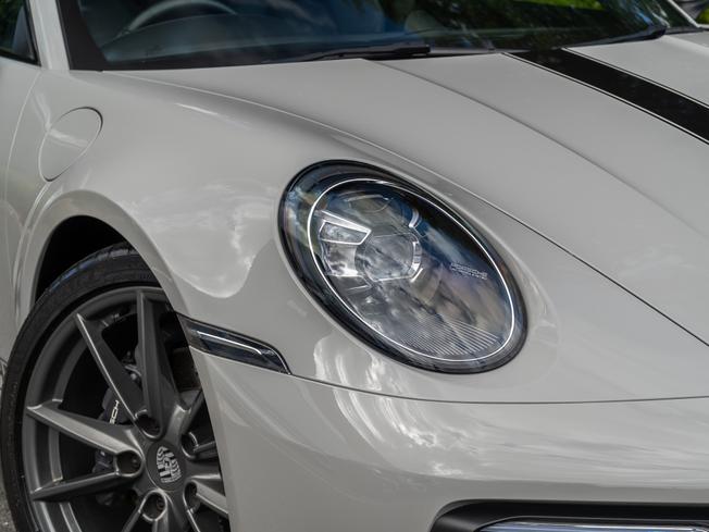 PORSCHE 911 Photo 33