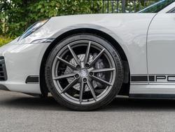 PORSCHE 911 Photo 4