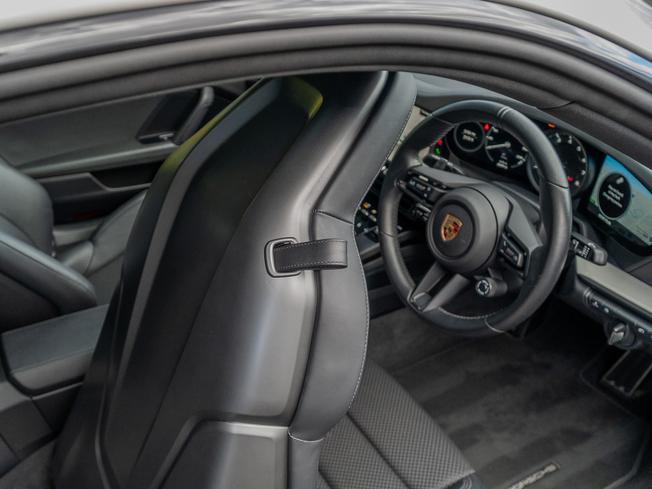 PORSCHE 911 Photo 9