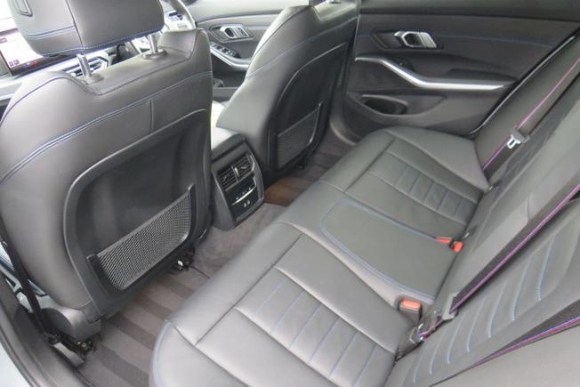 BMW 3 Series Photo 14