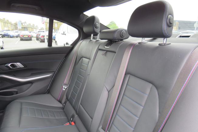 BMW 3 Series Photo 15