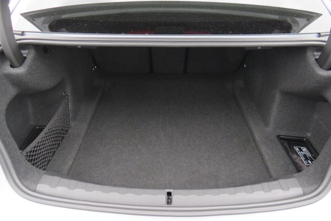 BMW 3 Series Photo 16