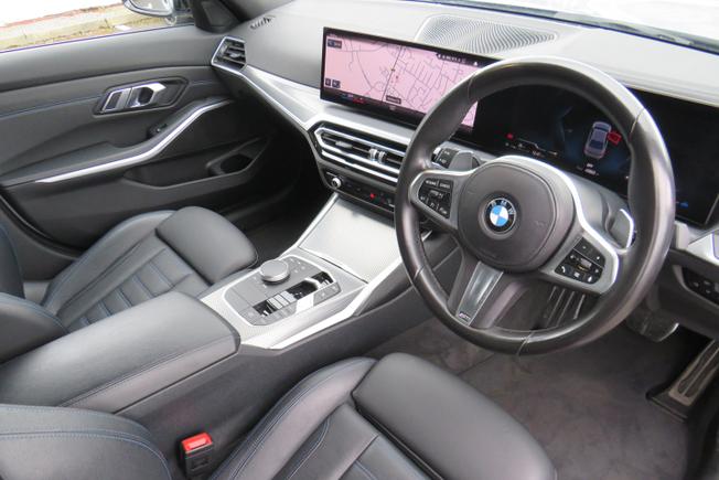 BMW 3 Series Photo 20