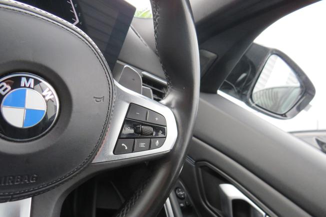 BMW 3 Series Photo 26