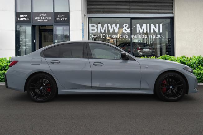 BMW 3 Series Photo 3
