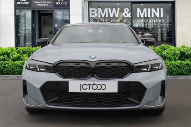 BMW 3 Series Photo 4