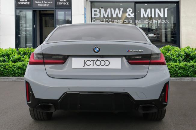 BMW 3 Series Photo 5