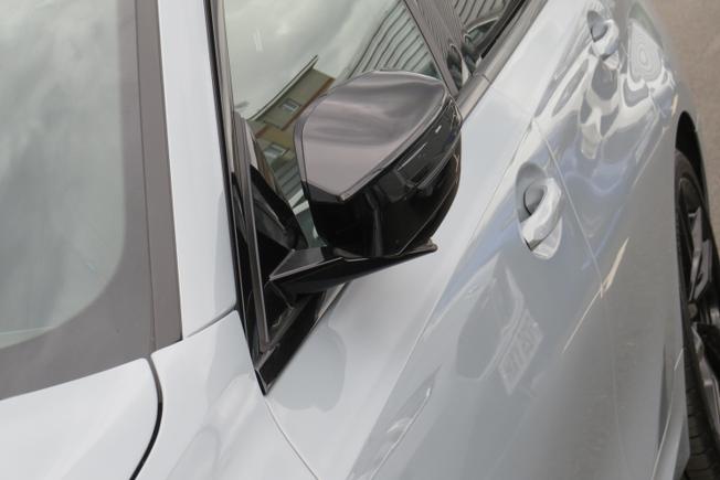 BMW 3 Series Photo 8