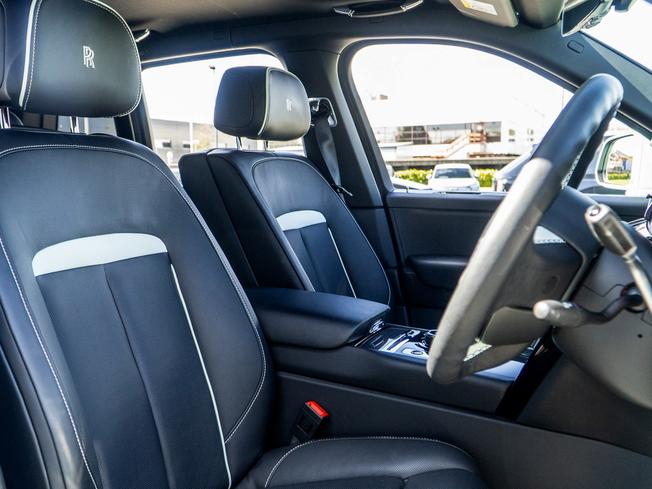 ROLLS-ROYCE Cullinan Photo 11