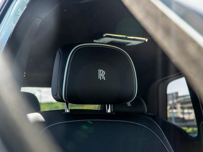 ROLLS-ROYCE Cullinan Photo 12