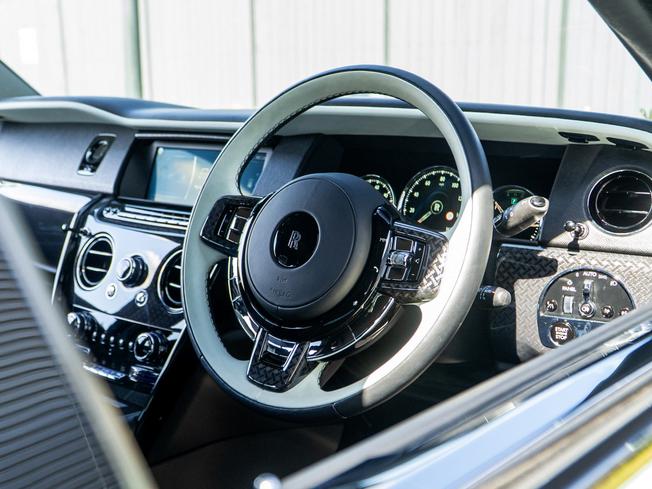 ROLLS-ROYCE Cullinan Photo 14