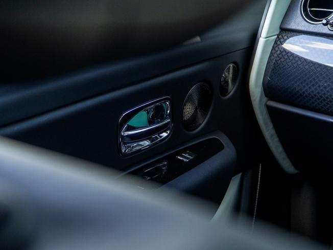 ROLLS-ROYCE Cullinan Photo 20