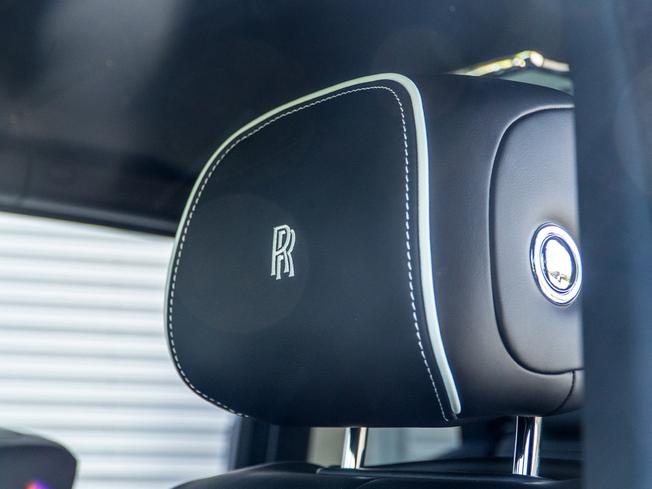 ROLLS-ROYCE Cullinan Photo 30