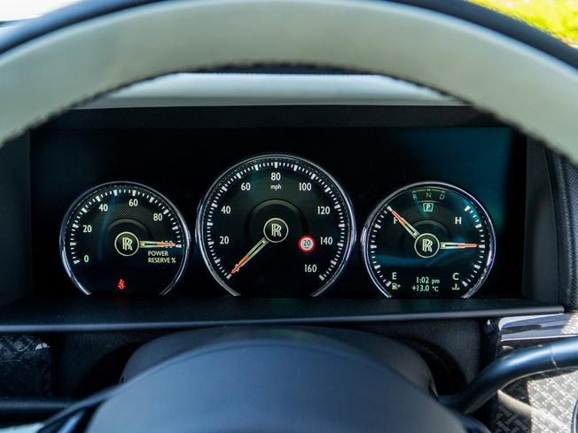 ROLLS-ROYCE Cullinan Photo 5