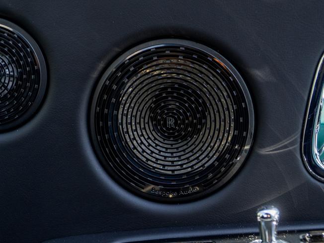ROLLS-ROYCE Cullinan Photo 9