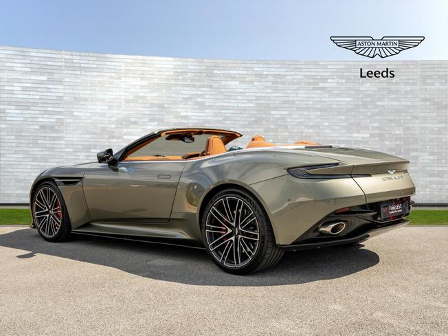 ASTON MARTIN Db12 Photo 32