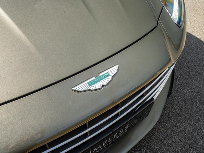 ASTON MARTIN Db12 Photo 37