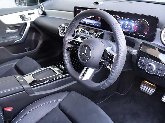 MERCEDES-BENZ A CLASS Photo 12