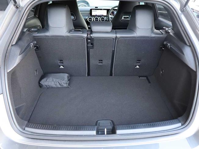 MERCEDES-BENZ A CLASS Photo 9