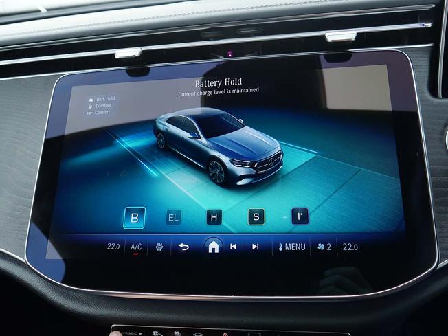 MERCEDES-BENZ E Class Photo 28