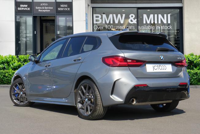 BMW 1 Series Photo 2